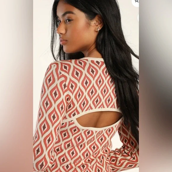Lulu's Promising Style Taupe Multi Geo Print Cutout Sweater Top Large - Picture 2 of 14